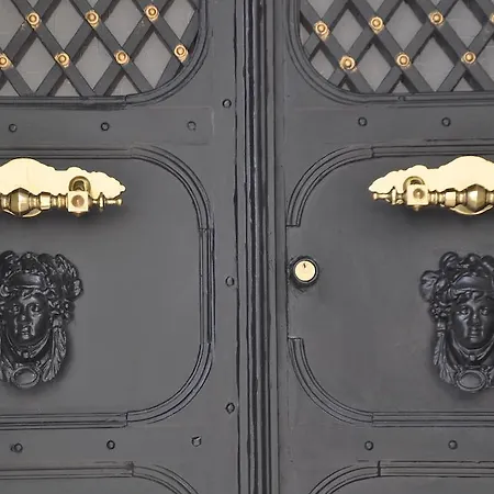 Corner Taksim Aparthotel 3*