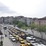 Corner Taksim 3*