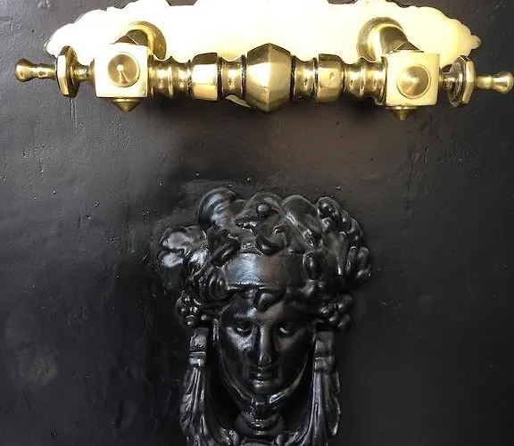 Corner Taksim 아파트호텔 3*